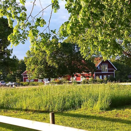 Roeda Stallet Bed & Breakfast Panzió Hjo község Kültér fotó