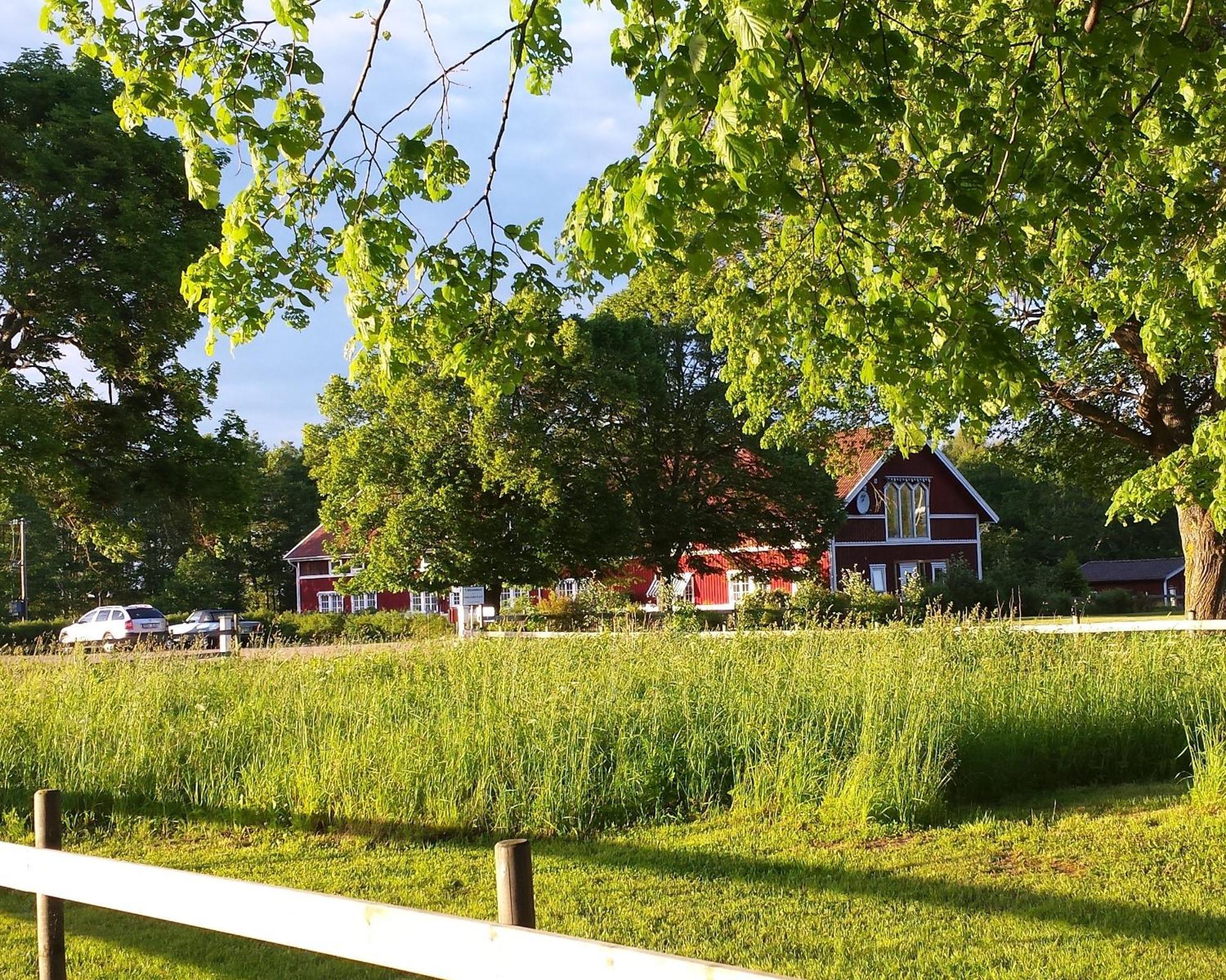 Roeda Stallet Bed & Breakfast Panzió Hjo község Kültér fotó