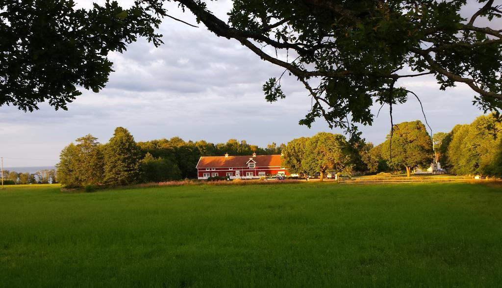 Roeda Stallet Bed & Breakfast Panzió Hjo község Kültér fotó