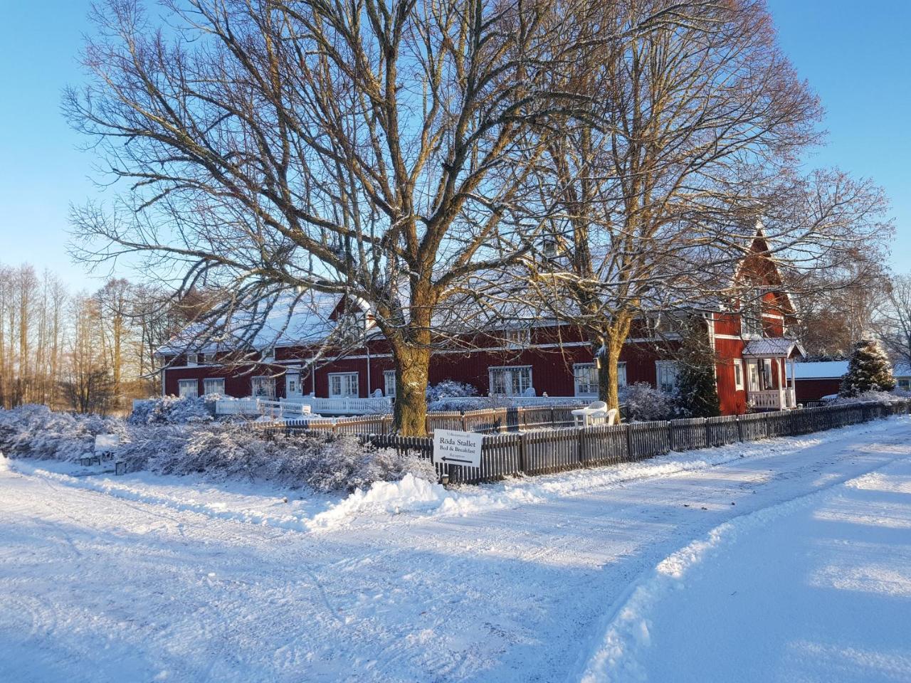 Roeda Stallet Bed & Breakfast Panzió Hjo község Kültér fotó